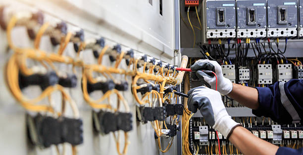 Professional Electrician technician working in Greenhills, OH